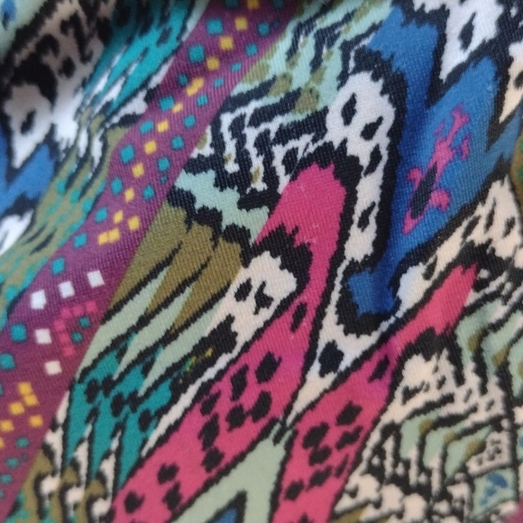 🌈 3/$25 Prana Geometric print swim top - Picture 4 of 4